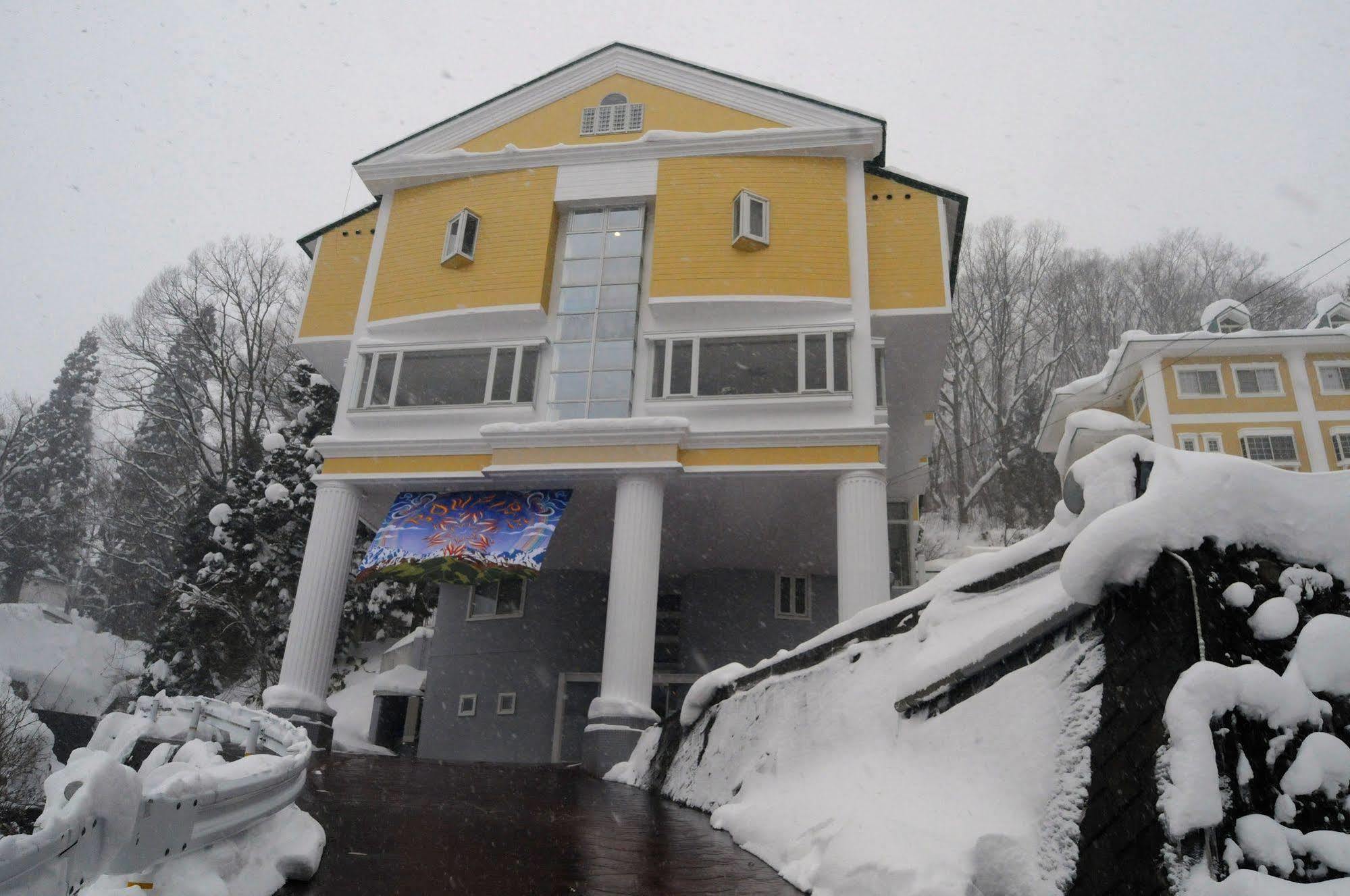 Hotel Bonfire Hakuba Exterior photo